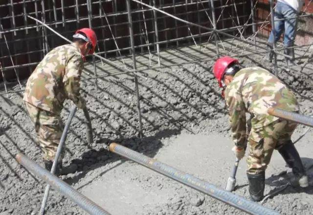 干貨！資深工程師揭秘 混凝土防撞設施的施工要點與創新應用